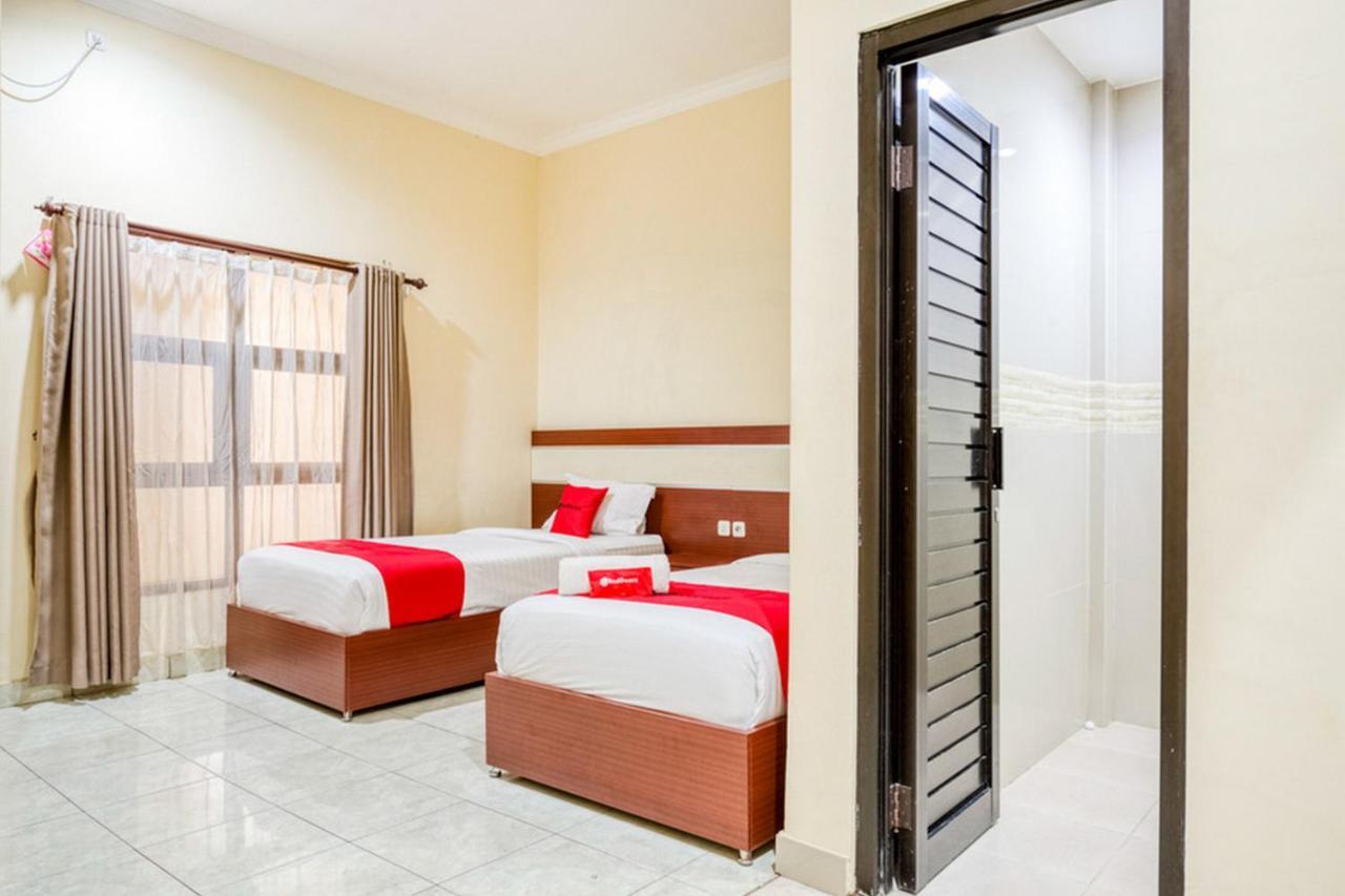 Hotel Reddoorz Syariah @ Jalan Simpang Gajayana Malang Zewnętrze zdjęcie