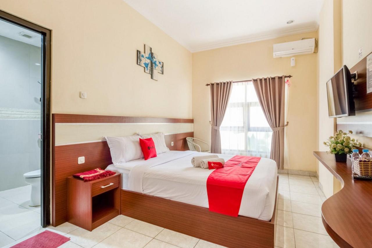 Hotel Reddoorz Syariah @ Jalan Simpang Gajayana Malang Zewnętrze zdjęcie