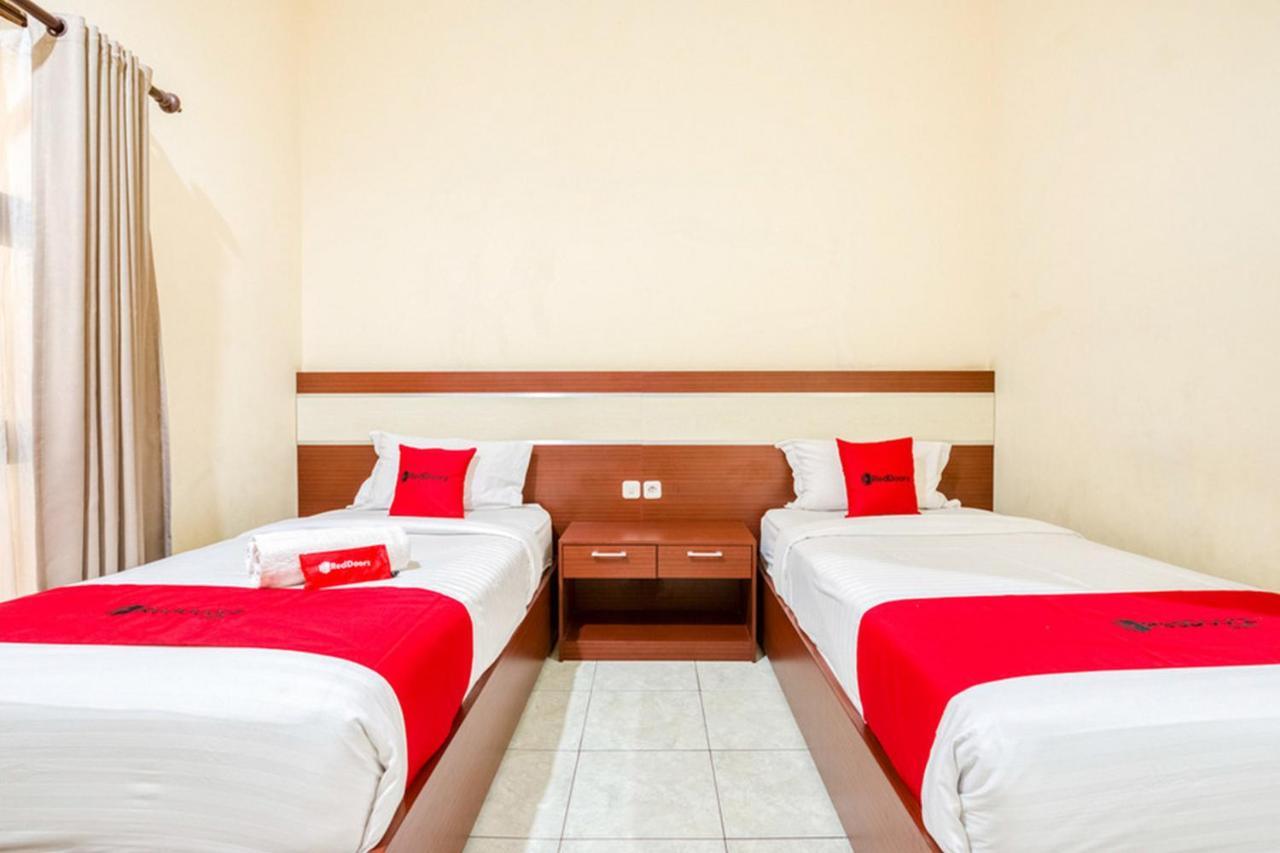 Hotel Reddoorz Syariah @ Jalan Simpang Gajayana Malang Zewnętrze zdjęcie