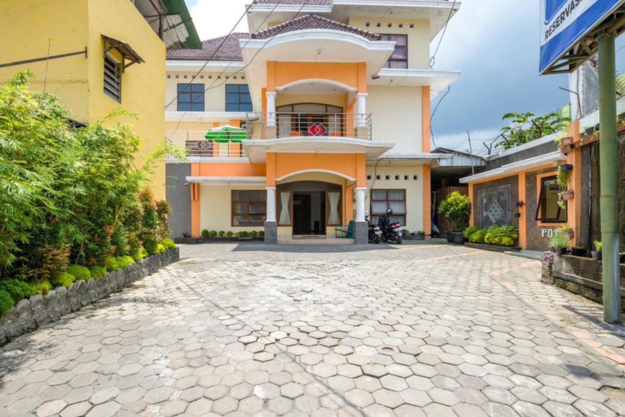 Hotel Reddoorz Syariah @ Jalan Simpang Gajayana Malang Zewnętrze zdjęcie